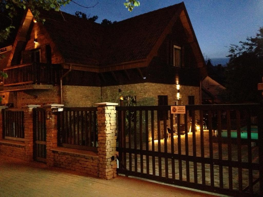 Smeraldo Villa Шиофок Экстерьер фото